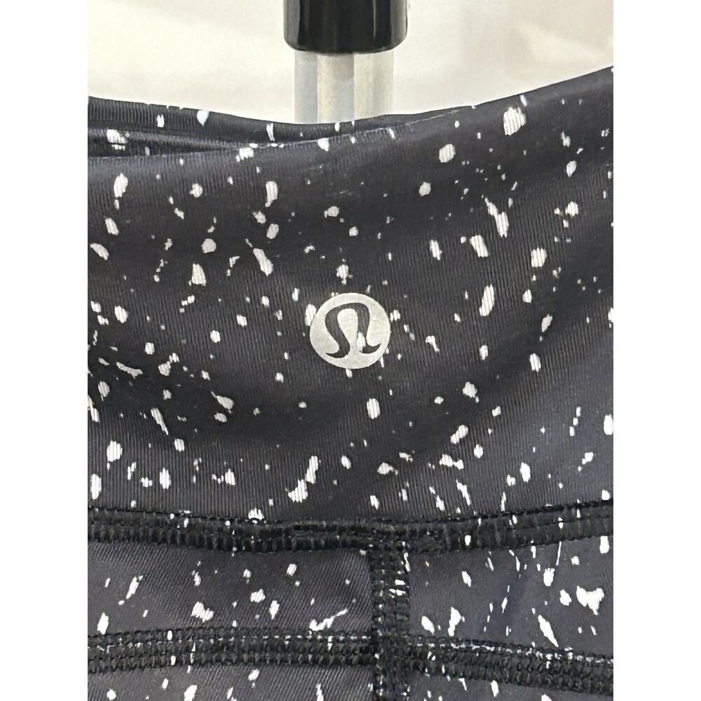 Lululemon Women's size 4 Black Speckled Leggings with Mesh Cut Outs - Picture 3 of 4